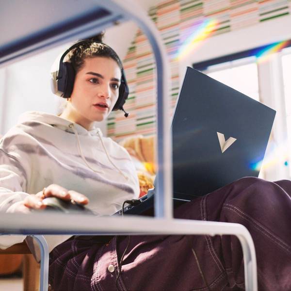 Ноутбук HP Victus 15-fb3046ru Performance Blue (BV8X8EA)