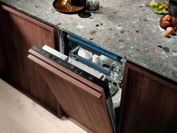 Посудомийна машина Electrolux ETM43211L