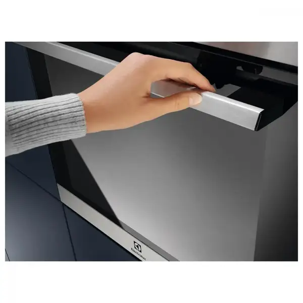 Духовка електрична Electrolux EOF3H40BX