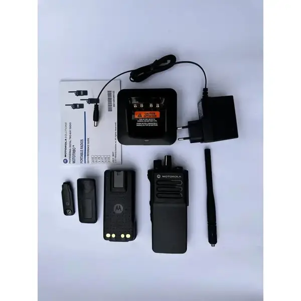 Професійна портативна рація Motorola DP 4400E VHF