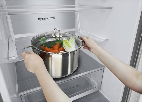 Холодильник з морозильною камерою LG GC-B459FNPW