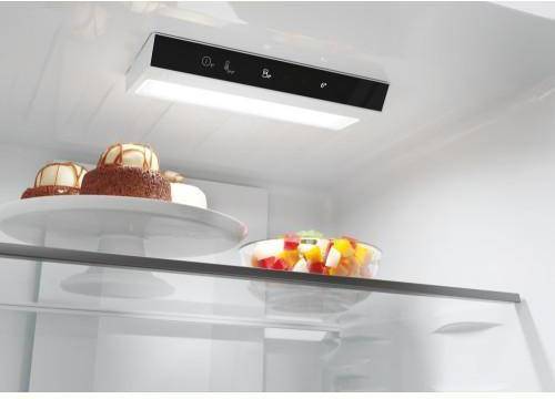 Холодильник з морозильною камерою Candy CNCQ2T518EW