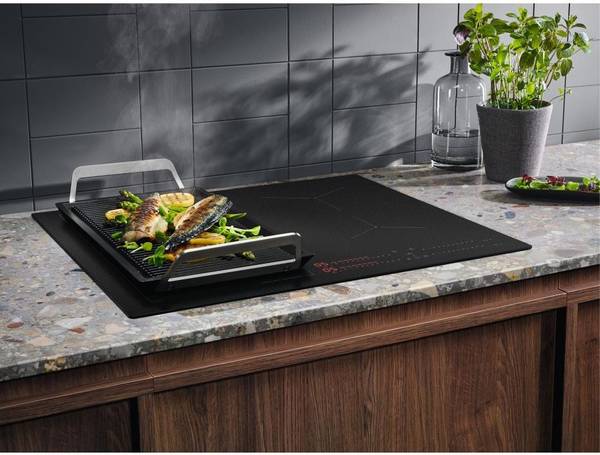 Індукційна варильна поверхня Electrolux EIS62453IZ