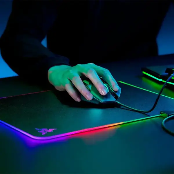 Килимок для миші Razer Firefly V2 (RZ02-03020100-R3M1)