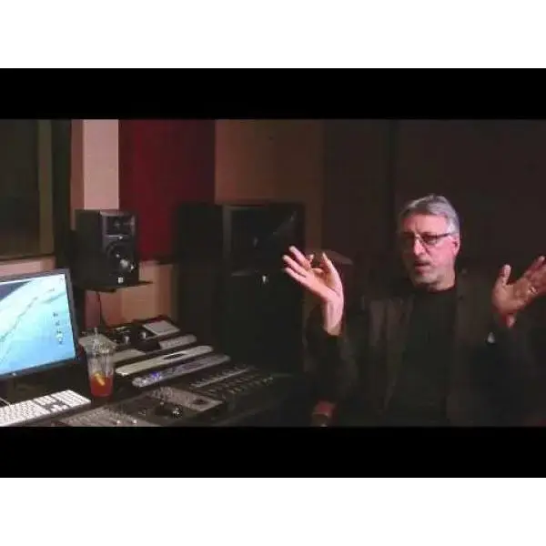 Сабвуфер JBL LSR310S