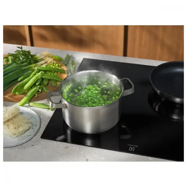 Варочная поверхность электрическая Electrolux EIB60420CK
