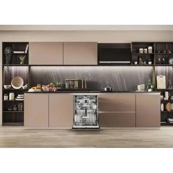 Посудомоечная машина Hotpoint-Ariston HM7 42 L