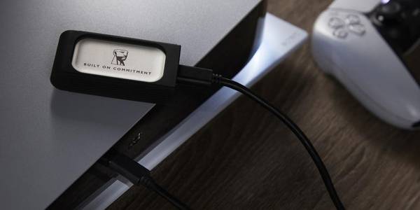 SSD накопичувач Kingston XS2000 2 TB (SXS2000/2000GA)