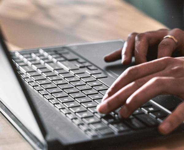 Ноутбук HP Victus 15-fa2043ua Mica Silver (C1WZ9EA)