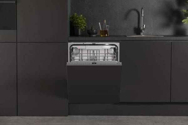 Вбудована посудомийка HISENSE HV673D64