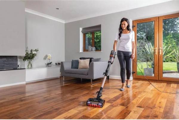 Вертикальний + ручний пилосос (2в1) Shark HZ500EUT