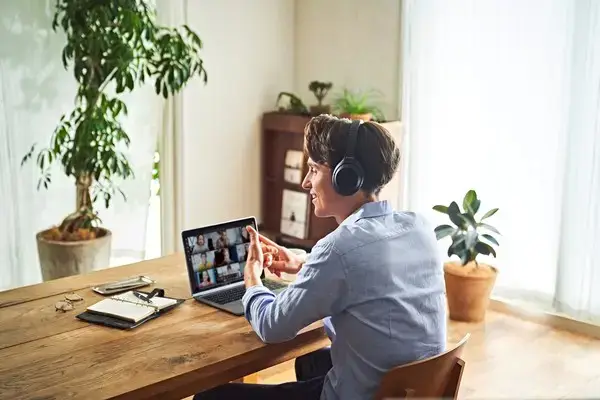 Навушники з мікрофоном Sony WH-1000XM4 Black (WH1000XM4B)