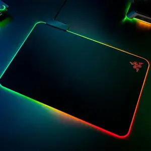Килимок для миші Razer Firefly V2 (RZ02-03020100-R3M1) Килимок для миші Razer Firefly V2 (RZ02-03020100-R3M1)