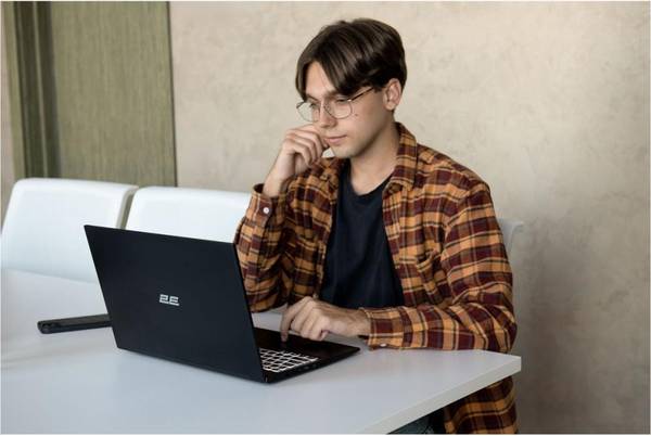 Ноутбук 2E Imaginary 15 (NL57AU-15UA22-W11H6)