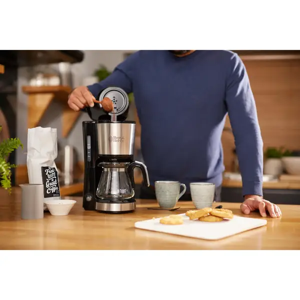 Крапельна кавоварка Russell Hobbs Compact Home 24210-56
