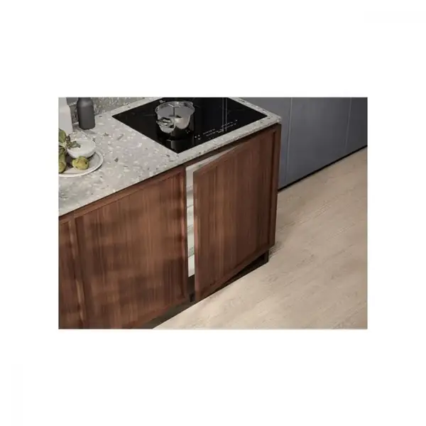 Морозильна камера Electrolux LYB2AE82S