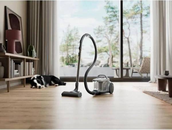 Пилосос безмішковий Electrolux EL51A2UG