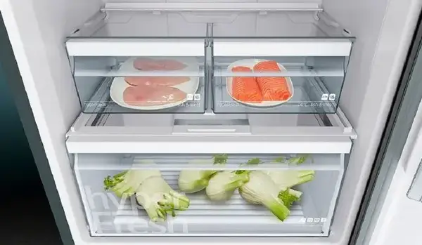 Холодильник з морозильною камерою Siemens KG49NXX306