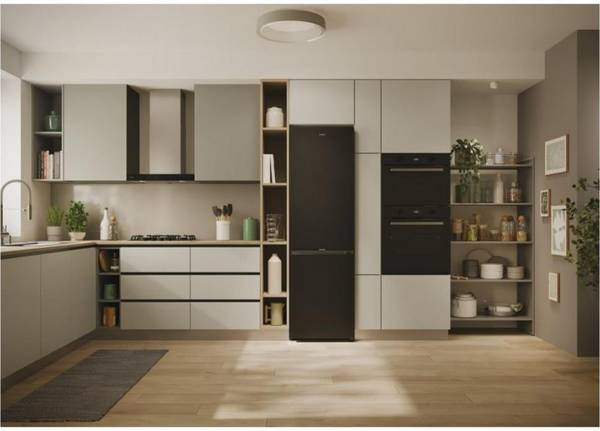 Холодильник з морозильною камерою Candy Fresco 300 CNCQ2T518EB