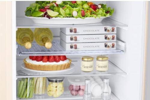 Холодильник з морозильною камерою Samsung RB38C676EEL/UA