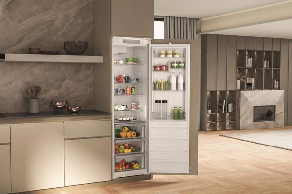 Холодильна камера Whirlpool WHSD18A013C1