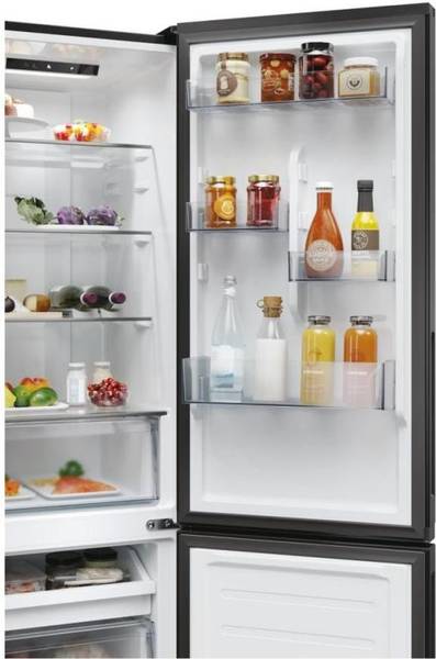 Холодильник з морозильною камерою Candy Fresco 300 CNCQ2T518EB