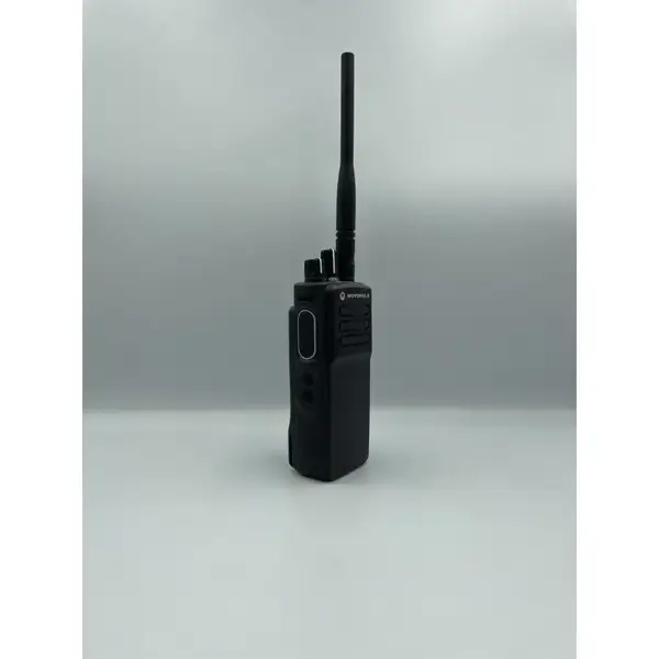 Професійна портативна рація Motorola DP 4400E VHF
