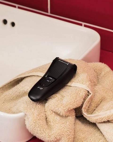 Електробритва чоловіча Remington F2 Style Series F2002